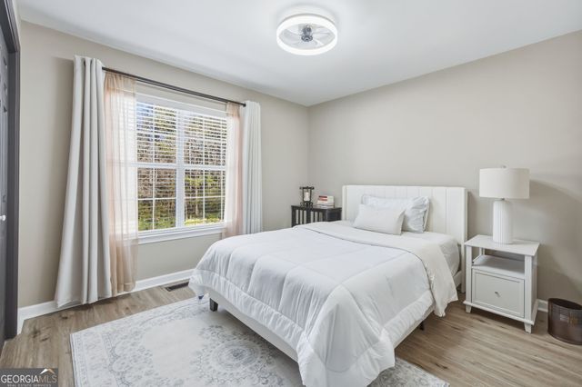 2516 Johnsbrooke Drive, Lithia Springs, GA 30122