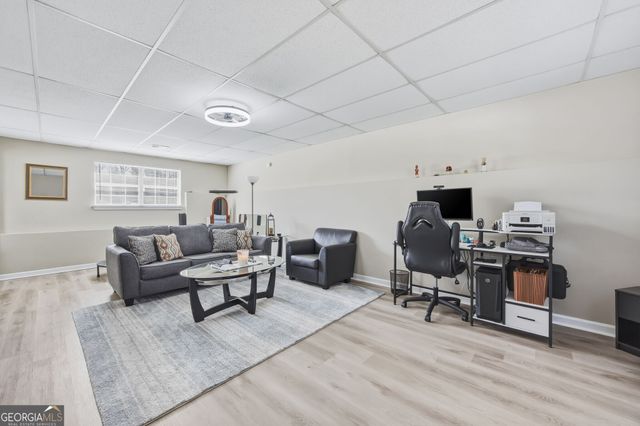 2516 Johnsbrooke Drive, Lithia Springs, GA 30122