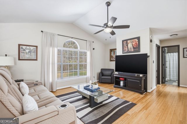 2516 Johnsbrooke Drive, Lithia Springs, GA 30122