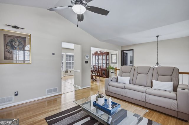 2516 Johnsbrooke Drive, Lithia Springs, GA 30122