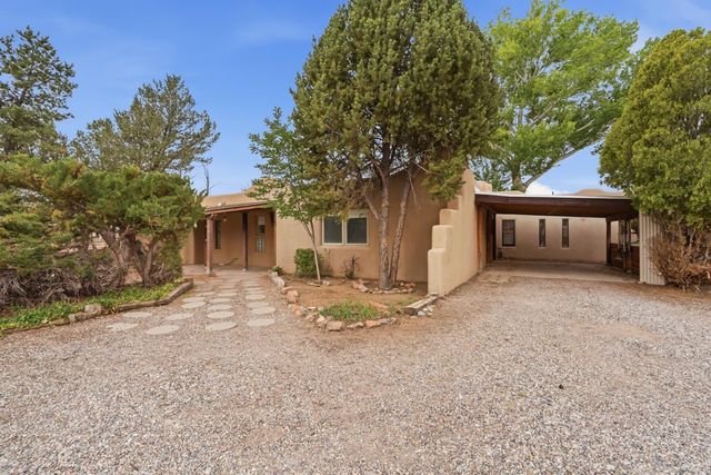 142 Walden Road, Corrales, NM 87048