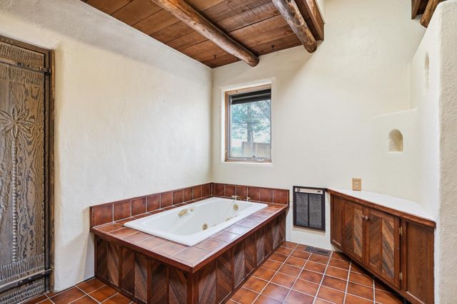 142 Walden Road, Corrales, NM 87048