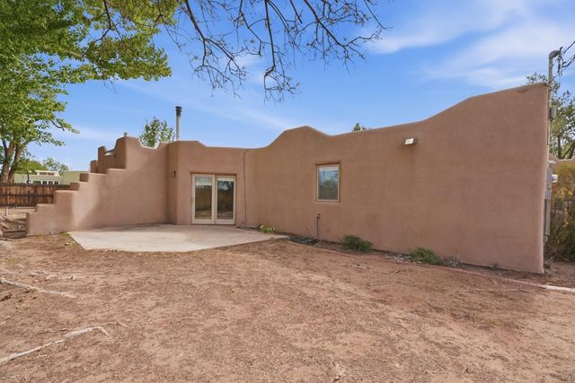 142 Walden Road, Corrales, NM 87048