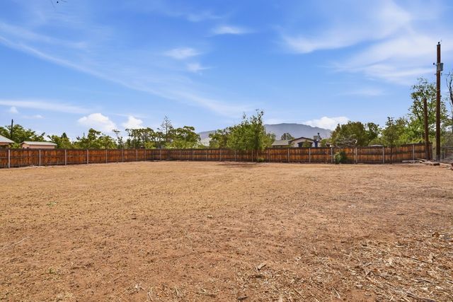 142 Walden Road, Corrales, NM 87048