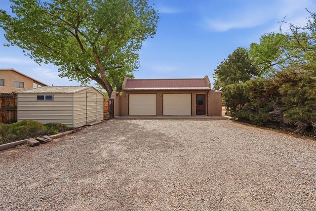 142 Walden Road, Corrales, NM 87048