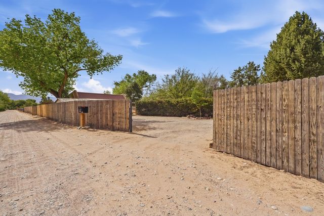 142 Walden Road, Corrales, NM 87048