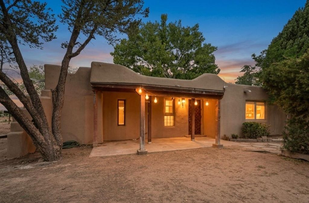 142 Walden Road, Corrales, NM 87048