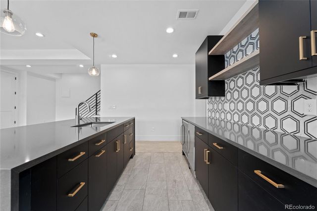 8077 Raphael Lane, Littleton, CO 80125