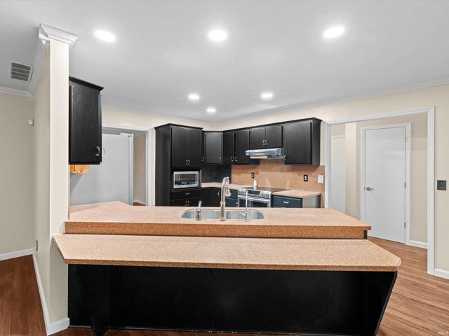 2677 Briarcliff Drive, Newburgh, IN 47630