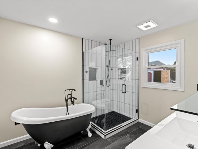 2677 Briarcliff Drive, Newburgh, IN 47630