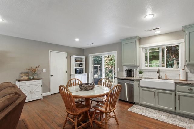 4710 Wandering Way, Camino, CA 95709