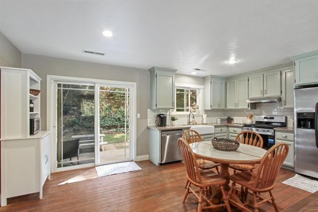 4710 Wandering Way, Camino, CA 95709