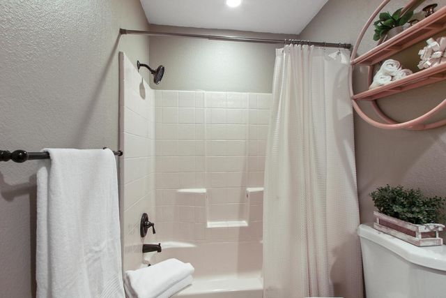 4710 Wandering Way, Camino, CA 95709