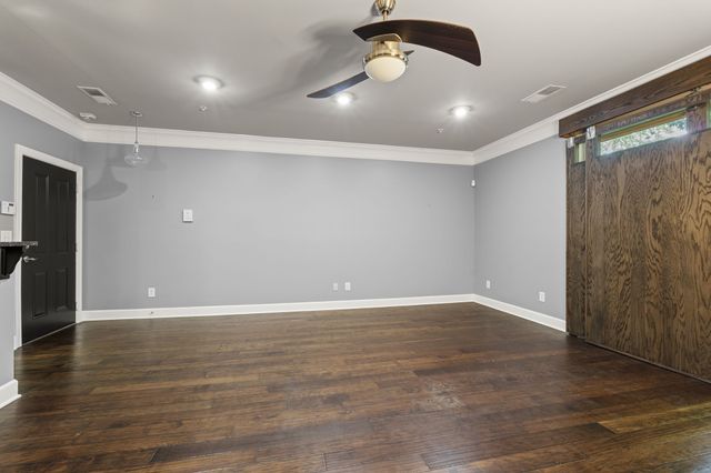 3100 W End Cir Apt 102, Nashville, TN 37203