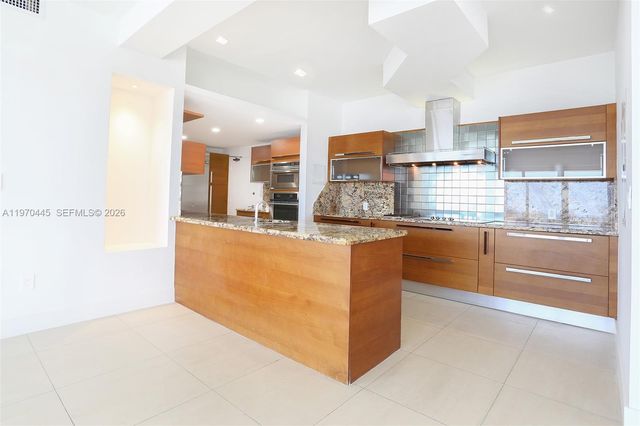 11 Island Ave PH8, Miami Beach, FL 33139