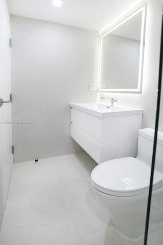 11 Island Ave PH8, Miami Beach, FL 33139