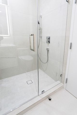 11 Island Ave PH8, Miami Beach, FL 33139