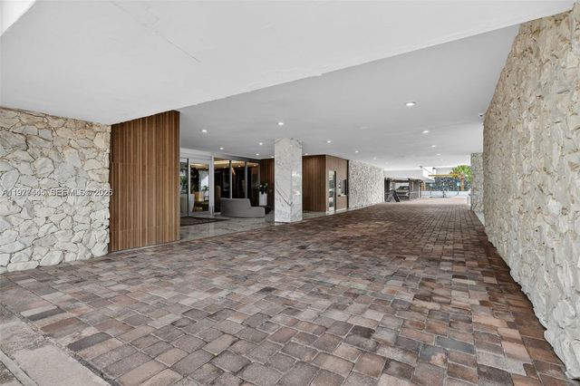 11 Island Ave PH8, Miami Beach, FL 33139