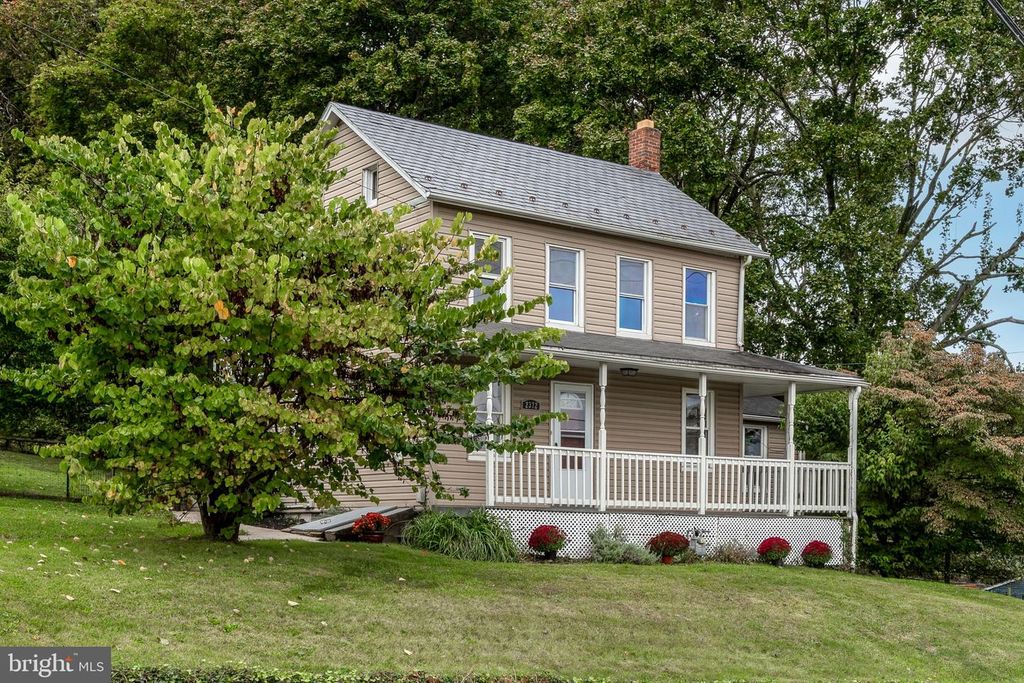 2372 MOUNT ZION RD, York, PA 17406