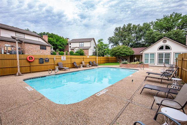 135 Pleasant Grove Lane, Waco, TX 76712