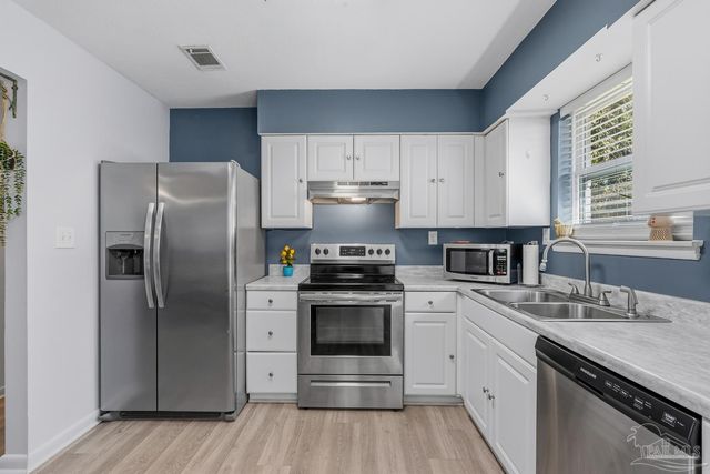 219 Mckinley Dr, Pensacola, FL 32505