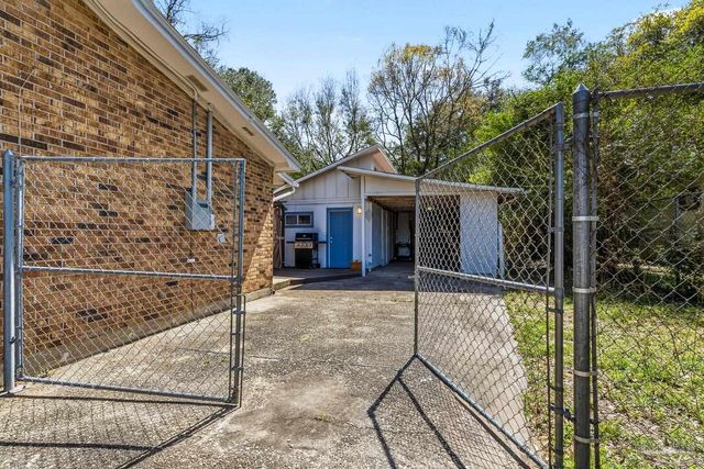 219 Mckinley Dr, Pensacola, FL 32505