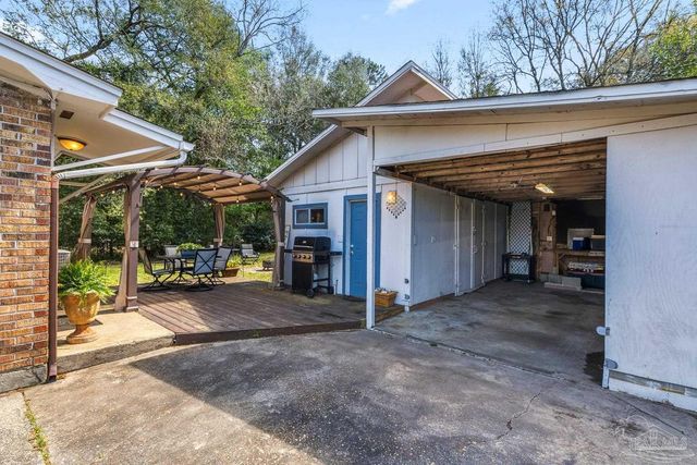 219 Mckinley Dr, Pensacola, FL 32505