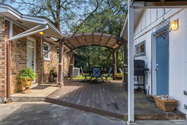 219 Mckinley Dr, Pensacola, FL 32505