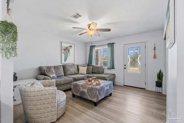 219 Mckinley Dr, Pensacola, FL 32505