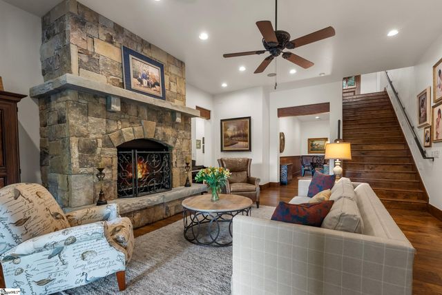 162 Ridge Top Lane, Salem, SC 29676