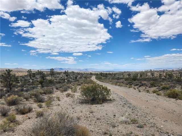 27445 N Driftwood Drive, Meadview, AZ 86444