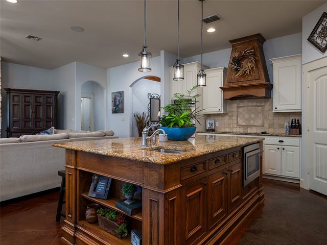 17455 CR 136, Tyler, TX 75703