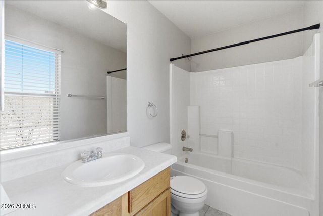 2413 E HAZELTINE Way, Chandler, AZ 85249