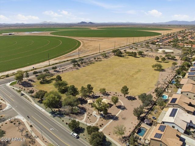 2413 E HAZELTINE Way, Chandler, AZ 85249