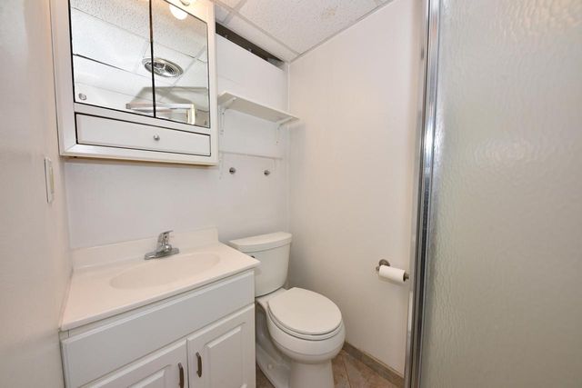 5600 Lakeview DRIVE, Greendale, WI 53129