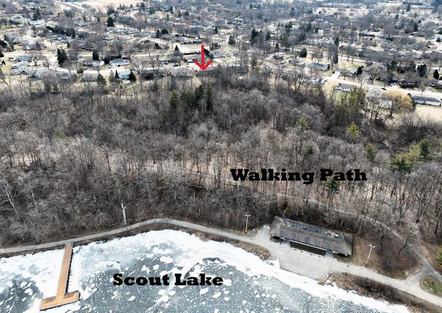 5600 Lakeview DRIVE, Greendale, WI 53129