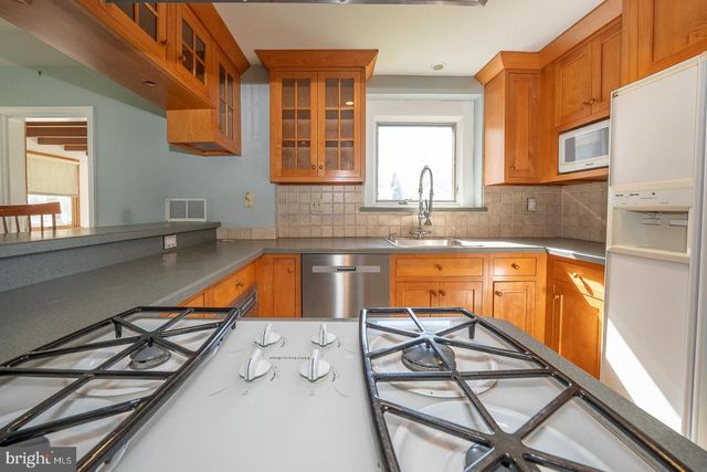 306 SEDGEWOOD RD, Springfield, PA 19064