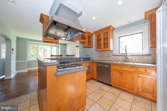 306 SEDGEWOOD RD, Springfield, PA 19064