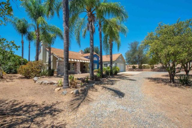 15950 Mactan Ln, Valley Center, CA 92082