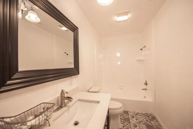 15950 Mactan Ln, Valley Center, CA 92082