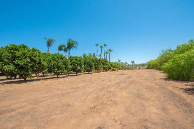 15950 Mactan Ln, Valley Center, CA 92082