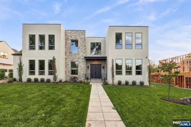 144 Demarest Avenue, Englewood Cliffs, NJ 07632