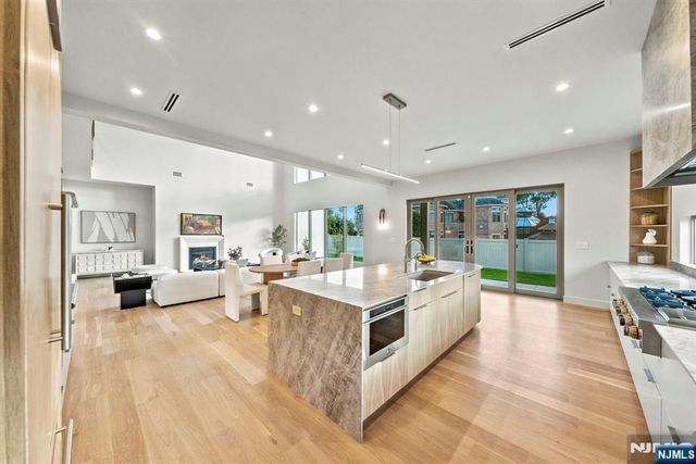 144 Demarest Avenue, Englewood Cliffs, NJ 07632