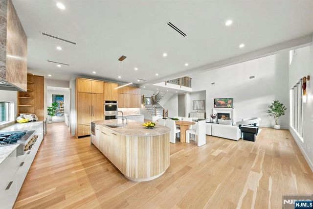 144 Demarest Avenue, Englewood Cliffs, NJ 07632