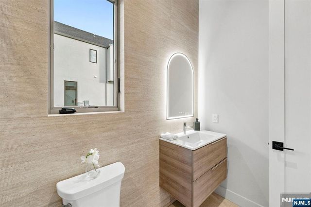 144 Demarest Avenue, Englewood Cliffs, NJ 07632