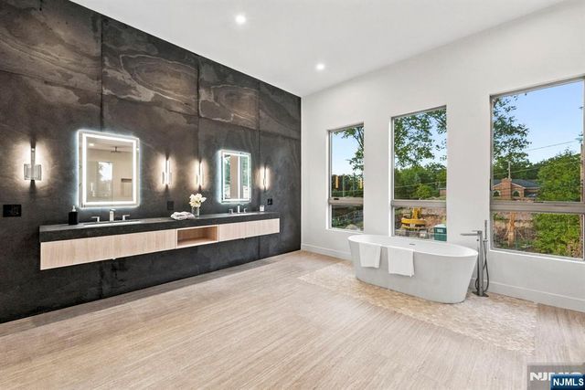 144 Demarest Avenue, Englewood Cliffs, NJ 07632