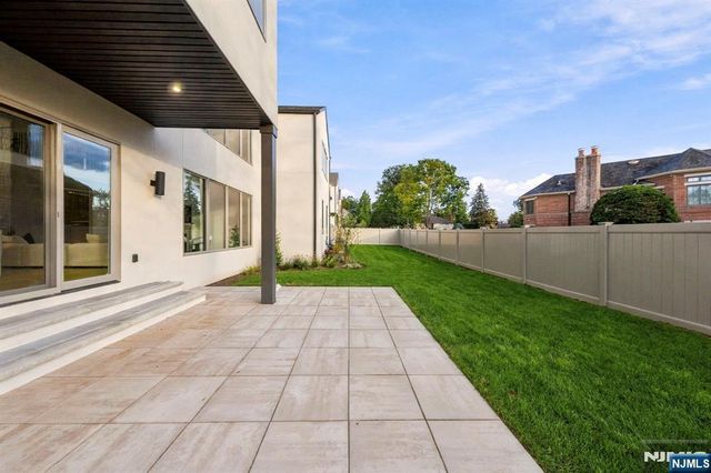 144 Demarest Avenue, Englewood Cliffs, NJ 07632