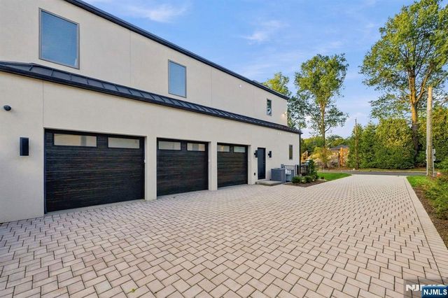 144 Demarest Avenue, Englewood Cliffs, NJ 07632