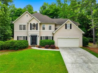 316 Harbor Pointe Drive, Stone Mountain, GA 30087