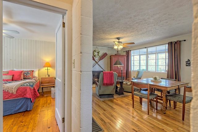 1528 Hillcrest Spur, Hiawassee, GA 30546